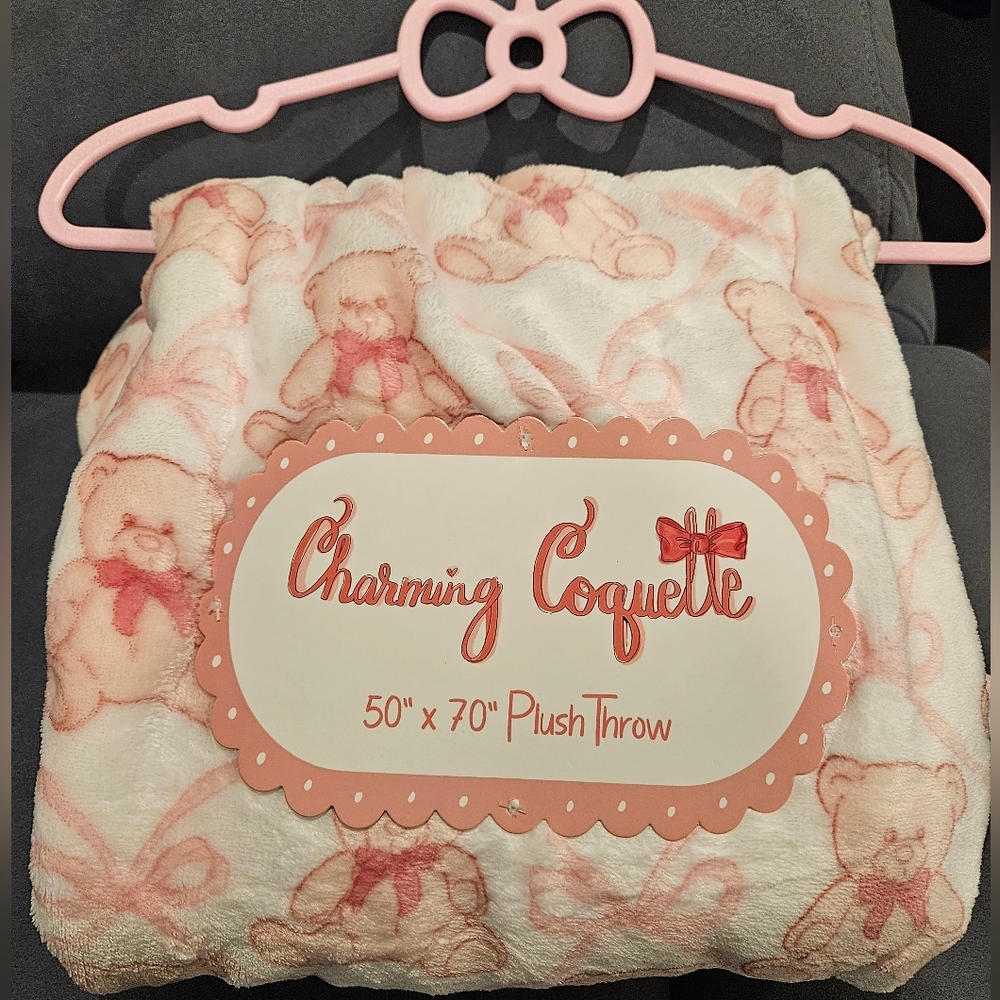 NWT Charming Coquette Plush Throw